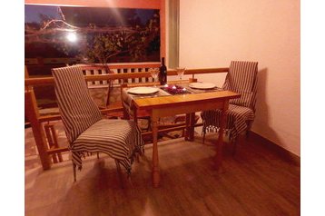 Hrvatska Privát Pirovac, Eksterijer